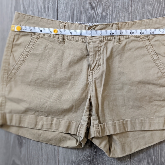 Aeropostale Khaki Midi Twill Shorts - Picture 4 of 5